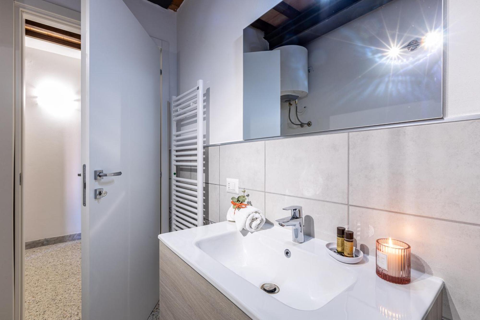 Le Residenze Appartement Chianni Buitenkant foto